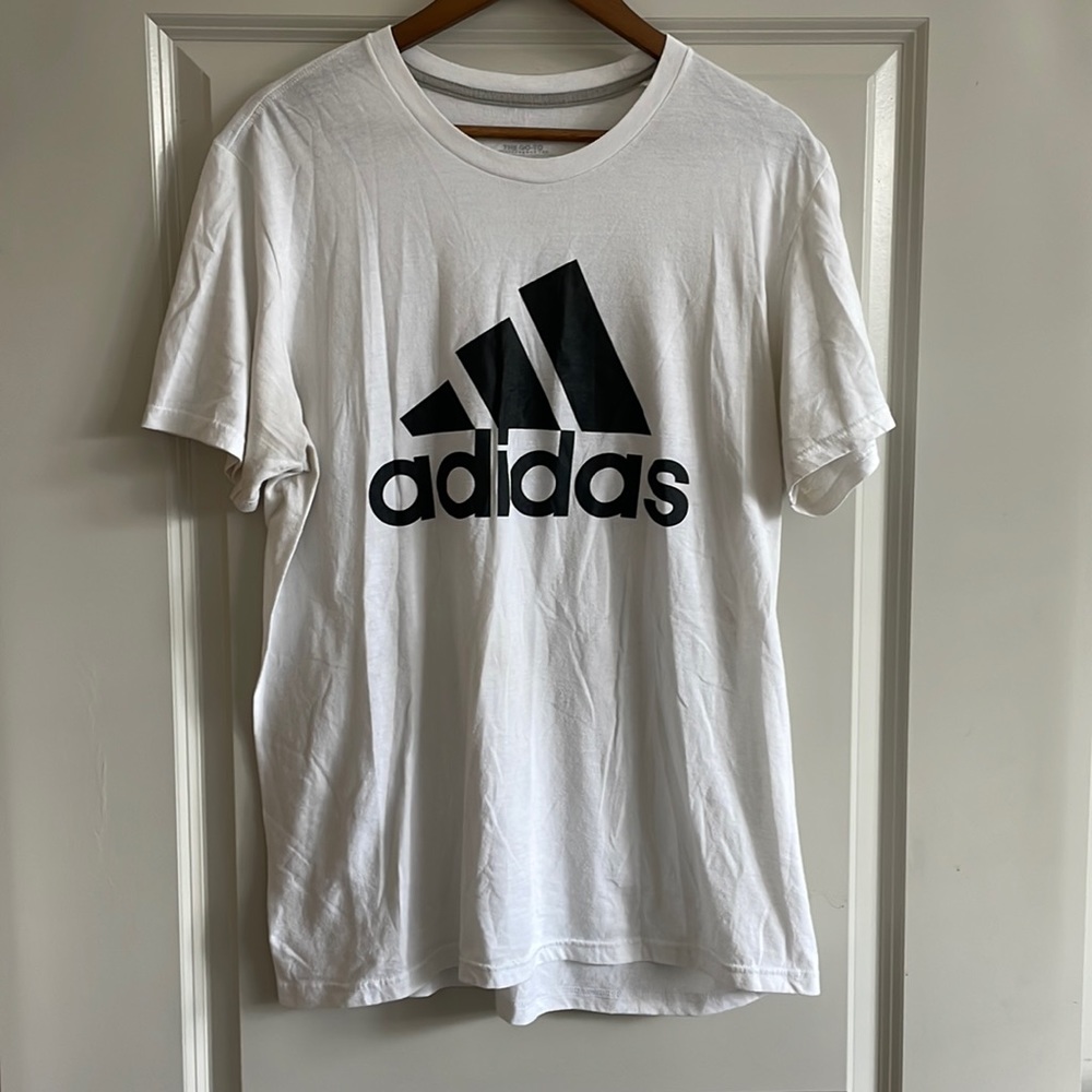 Adidas white The Go To Performance Tee XL